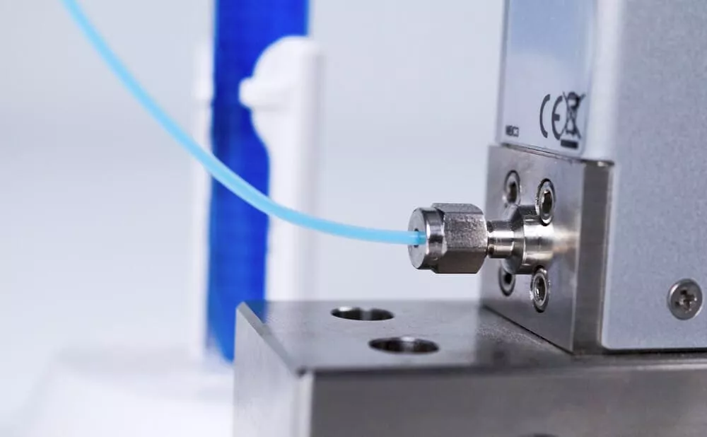 04 bfs coriolis flow rate sensor 03 etiquette elveflow microfluidics