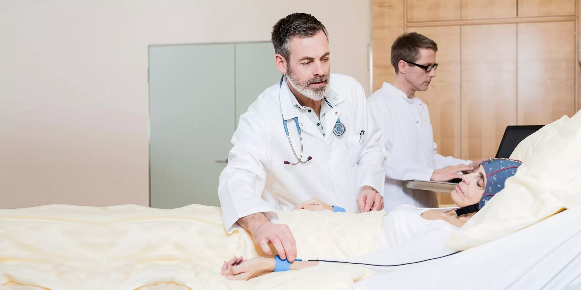 wsi imageoptim mindbeagle slide bedside01